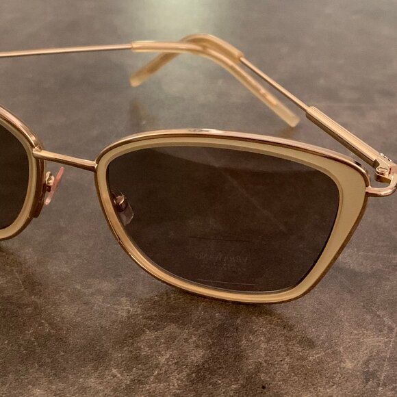 NEW! Vera Wang Sunglasses - Honey & Grey - Picture 5 of 11